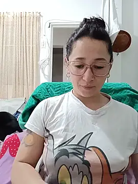 emilypoppy3 online show from 06/06/26, 12:54