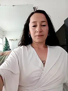 emilypoppy3 online show from 12/02/25, 08:54