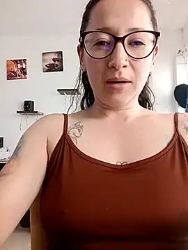 emilypoppy3 online show from 02/24/26, 08:31