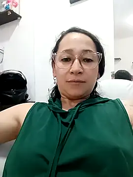 emilypoppy3 online show from 04/16/26, 10:34