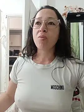 emilypoppy3 online show from 06/30/26, 07:36
