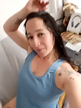 emilypoppy3 online show from 02/06/26, 06:26