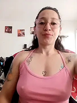 emilypoppy3 online show from 04/08/26, 09:49