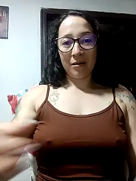 emilypoppy3 online show from 09/22/25, 09:32
