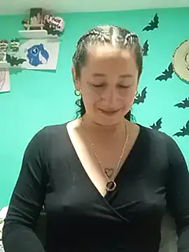 emilypoppy3 online show from 02/13/25, 08:03