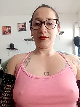 emilypoppy3 online show from 02/26/26, 07:03