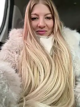 Snapshot of NewLale chatting on 02/22/25, 03:56 NewLale online show from 02/22/25, 03:56