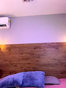 DeboraEvans online show from 10/21/25, 06:51