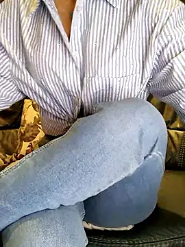 Melody87 online show from 10/21/25, 07:02