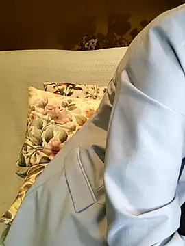 Melody87 online show from 11/17/25, 08:13