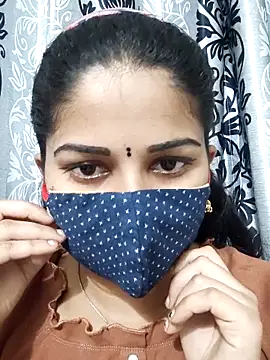 Snapshot of Angleannie chatting on 09/11/25, 02:39 Angleannie online show from 09/11/25, 02:39