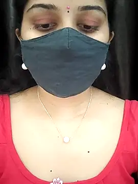 Snapshot of Angleannie chatting on 01/08/26, 04:57 Angleannie online show from 01/08/26, 04:57