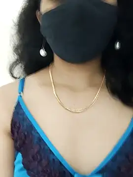 Snapshot of Angleannie chatting on 10/08/25, 07:58 Angleannie online show from 10/08/25, 07:58