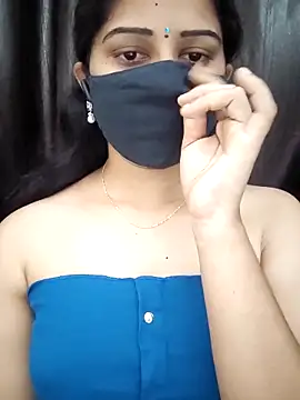 Snapshot of Angleannie chatting on 11/08/25, 04:32 Angleannie online show from 11/08/25, 04:32