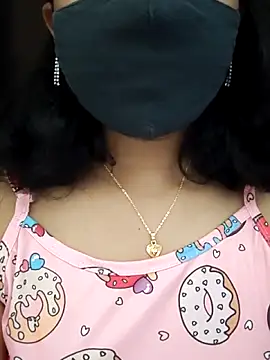 Snapshot of Angleannie chatting on 02/17/26, 05:10 Angleannie online show from 02/17/26, 05:10