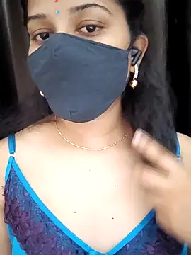 Snapshot of Angleannie chatting on 11/15/25, 04:44 Angleannie online show from 11/15/25, 04:44