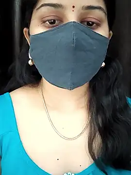 Snapshot of Angleannie chatting on 01/11/26, 07:10 Angleannie online show from 01/11/26, 07:10