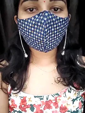 Snapshot of Angleannie chatting on 11/12/25, 10:24 Angleannie online show from 11/12/25, 10:24