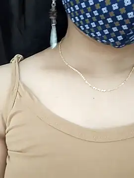 Snapshot of Angleannie chatting on 11/11/25, 07:19 Angleannie online show from 11/11/25, 07:19