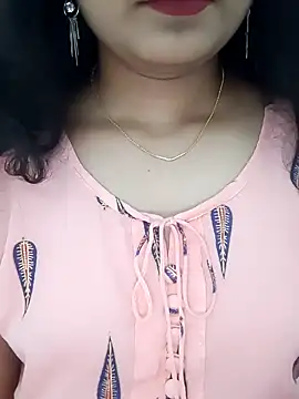 Snapshot of Angleannie chatting on 10/02/25, 03:59 Angleannie online show from 10/02/25, 03:59