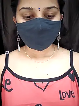 Snapshot of Angleannie chatting on 11/18/25, 03:15 Angleannie online show from 11/18/25, 03:15