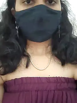 Snapshot of Angleannie chatting on 10/11/25, 04:41 Angleannie online show from 10/11/25, 04:41