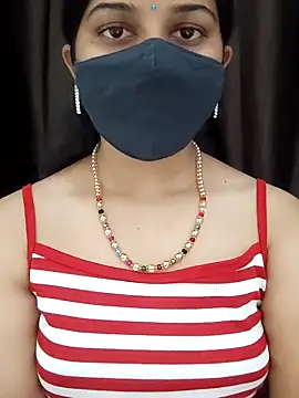 Snapshot of Angleannie chatting on 11/26/25, 01:55 Angleannie online show from 11/26/25, 01:55