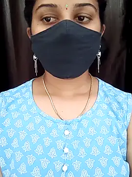 Snapshot of Angleannie chatting on 11/17/25, 08:07 Angleannie online show from 11/17/25, 08:07