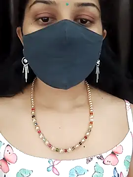 Snapshot of Angleannie chatting on 12/21/25, 05:36 Angleannie online show from 12/21/25, 05:36