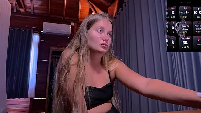 Femdom Lola online show from 06/02/26, 06:24