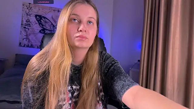 Femdom Lola online show from 01/13/26, 08:24