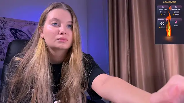 Femdom Lola online show from 12/18/25, 11:03