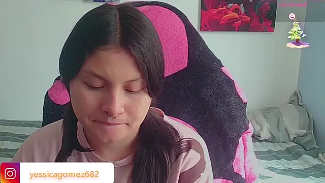jessica gomez online show from 10/11/25, 01:23