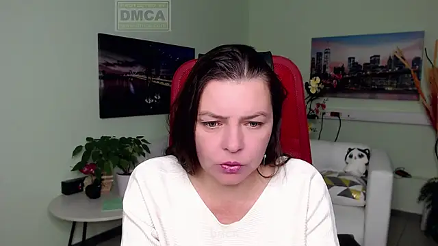 Lily flower7 online show from 11/14/25, 04:49