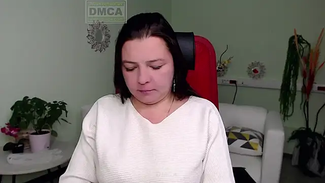 Lily flower7 online show from 10/13/25, 05:31