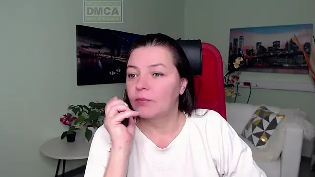 Lily flower7 online show from 11/19/25, 04:45