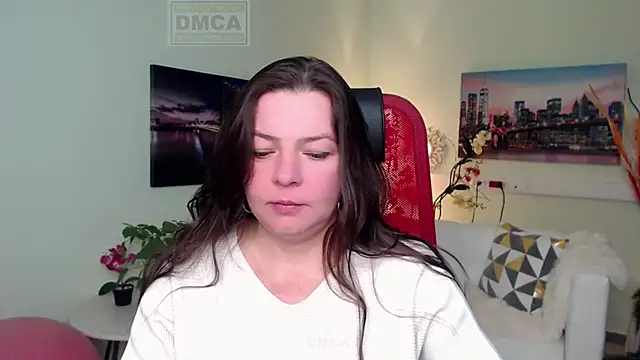 Lily flower7 online show from 11/21/25, 04:44