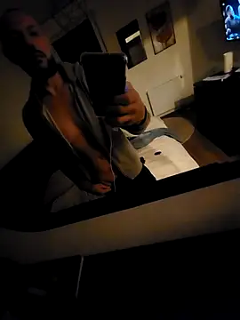 Guitccch online show from 11/22/25, 05:45