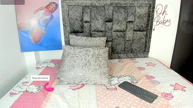 Snapshot of CandyRoxx1_ chatting on 12/20/25, 05:49 CandyRoxx1 online show from 12/20/25, 05:49