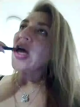 edithhermosa online show from 12/01/24, 07:41