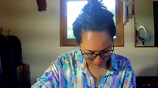 brittanycheeks online show from 12/04/24, 07:50