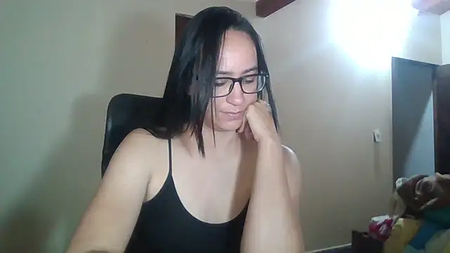 Snapshot of brittanycheeks chatting on 04/22/26, 02:29 brittanycheeks online show from 04/22/26, 02:29