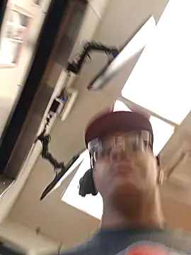 Snapshot of samone9 chatting on 01/18/25, 08:30 samone9 online show from 01/18/25, 08:30