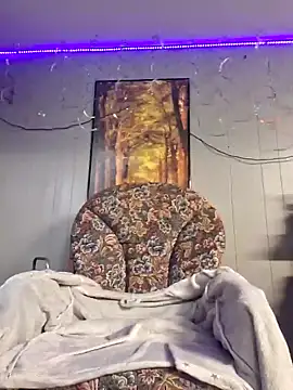 Snapshot of samone9 chatting on 02/12/25, 01:52 samone9 online show from 02/12/25, 01:52