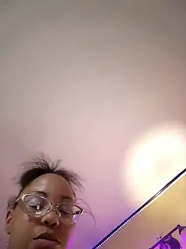 Snapshot of samone9 chatting on 10/02/25, 11:41 samone9 online show from 10/02/25, 11:41