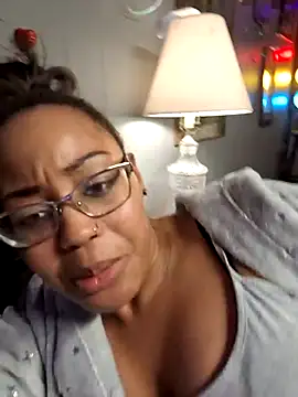 Snapshot of samone9 chatting on 03/02/25, 05:23 samone9 online show from 03/02/25, 05:23