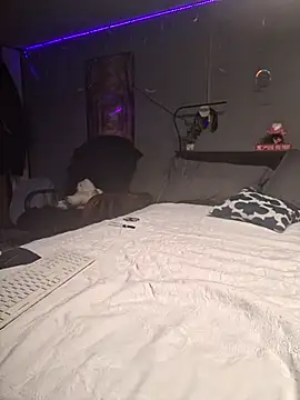 Snapshot of samone9 chatting on 03/09/25, 01:35 samone9 online show from 03/09/25, 01:35