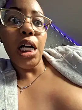 Snapshot of samone9 chatting on 02/13/25, 05:16 samone9 online show from 02/13/25, 05:16