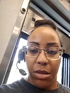 Snapshot of samone9 chatting on 03/21/25, 07:13 samone9 online show from 03/21/25, 07:13