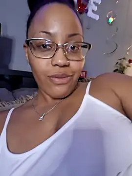 Snapshot of samone9 chatting on 02/19/25, 03:50 samone9 online show from 02/19/25, 03:50